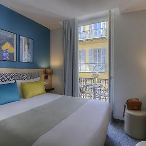 3* Otel Bristol